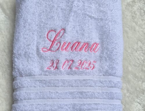 Personalisiertes Handtuch zur Geburt für Luana