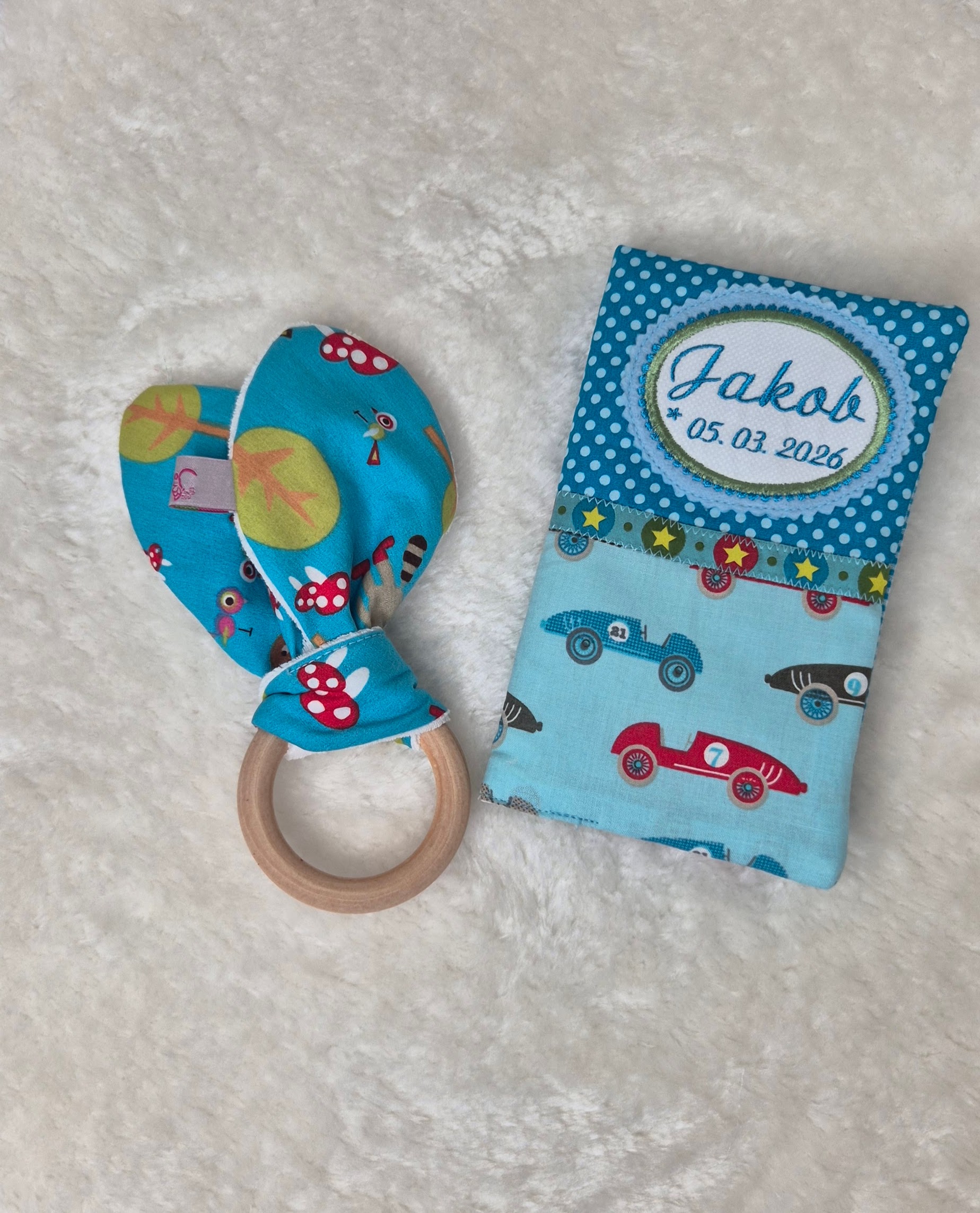 Personalisierte Mutter-Kind-Pass-Hülle für Jakob mit Name und Geburtsdatum