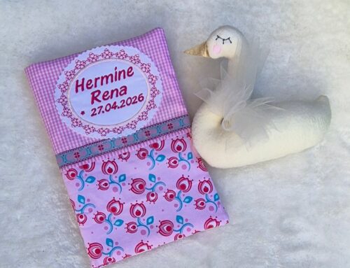 Willkommen, kleine Hermine Rena – eine personalisierte U-Heft-Hülle zur Geburt🤍 🌿 ✨